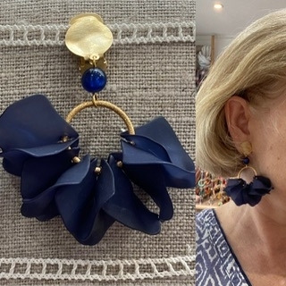 Boucles d’oreilles clips percées fleurs pétales couleurs et dorées personnalisée clips Made in France