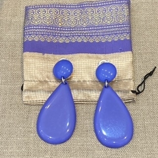 grandegouttecouleurbleuet.lescolliersdamelie.