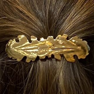 Barrette feuille chêne doré femme