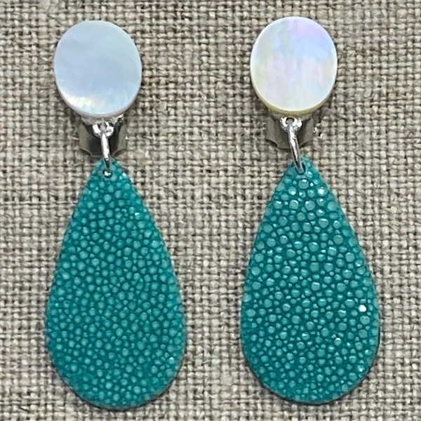 galuchatturquoise.lescolliersdamelie.paris