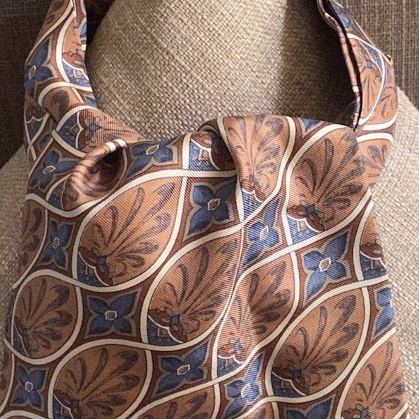 foulardhommebeige.lescolliersdamelie.paris