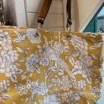 cabasjaune.lescolliersdamelie.paris