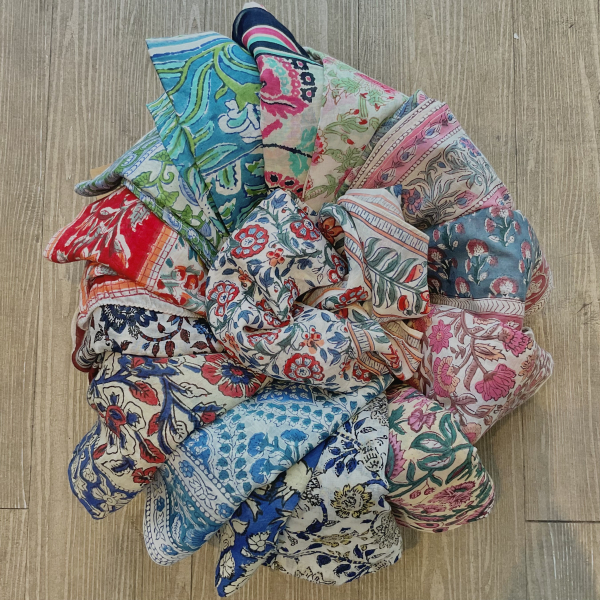 Foulards carré indien colorés