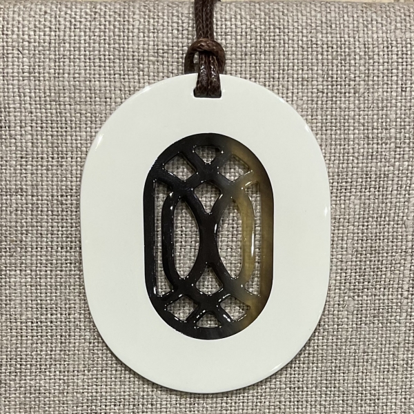 Colliers de corne de buffle naturelle couleur laquée