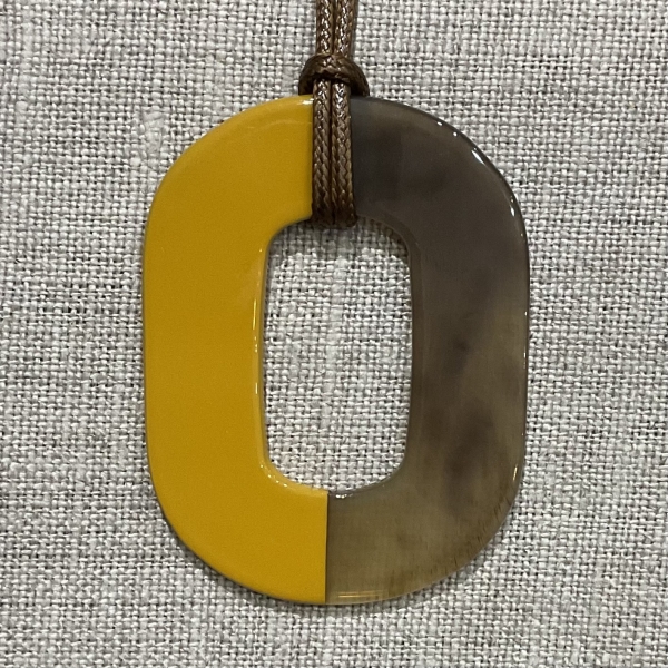 Colliers de corne de buffle naturelle couleur laquée