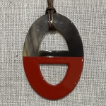 Collier corne de buffle naturelle couleur laquée