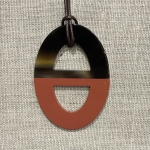 Collier corne de buffle naturelle couleur laquée