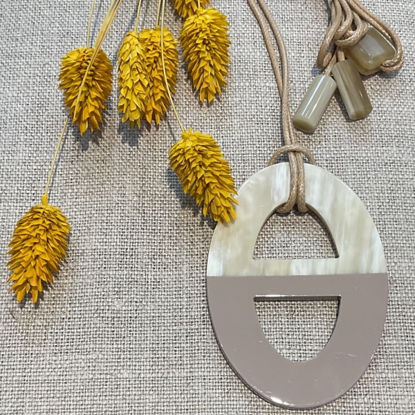 Yvelinetaupeblanc.lescolliersdamelie.paris