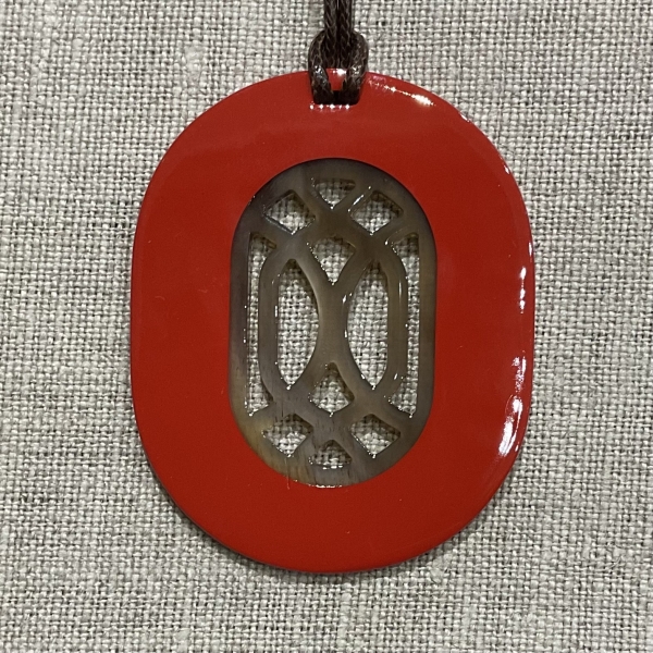 Colliers de corne de buffle naturelle couleur laquée