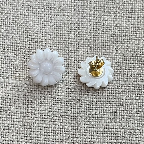 boucle d'oreille nacre fleurs