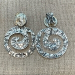 Boucles d’oreilles clip made in France argenté martelé