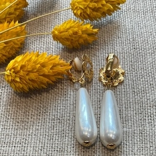 Boucles d’oreilles Clips perle et top fleur doré