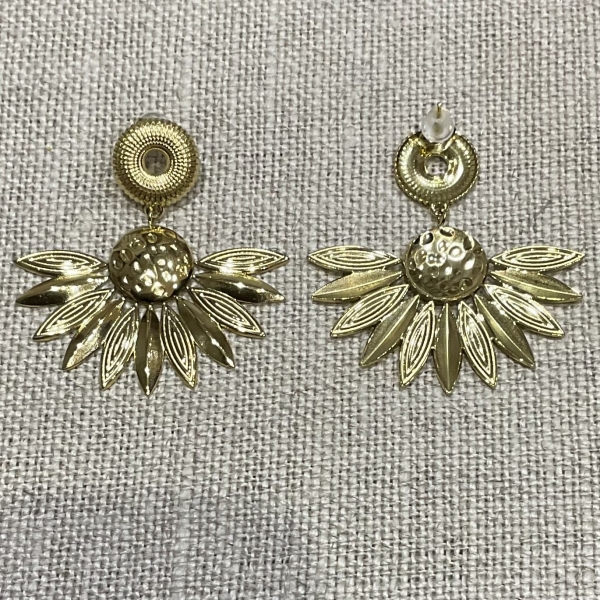 Boucles d'oreilles percé acier inoxydable fleurs dorées