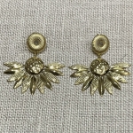 Boucles d'oreilles percé acier inoxydable fleurs doré