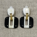 Boucles d’oreille clips corne laquée