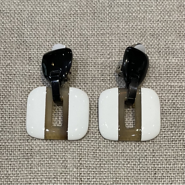 Boucles d’oreilles clips corne de buffle laquée