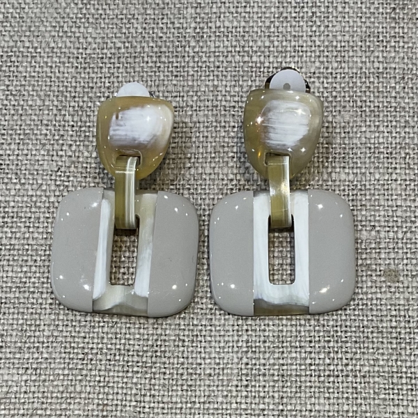 Boucles d’oreilles corne laquée clips