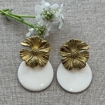 Boucles d’oreilles fleurs couleur