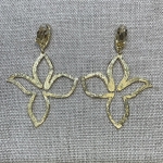 Boucles d’oreilles fleurs dorées clips