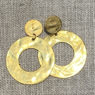 Mahautpercéeslescolliersd'Amélie.Paris