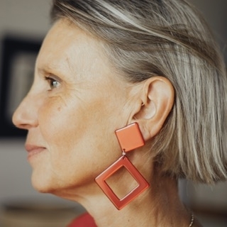 Boucles d’oreille clips percées résine Made in France Couleur