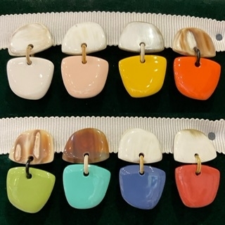 Boucles d’oreilles corne laquée clip